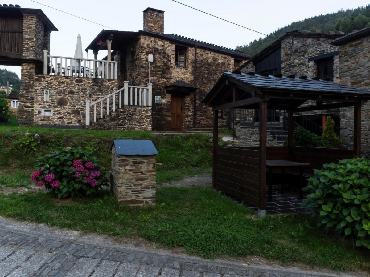 Casas Rurales Tareira En Taramundi Exterior foto