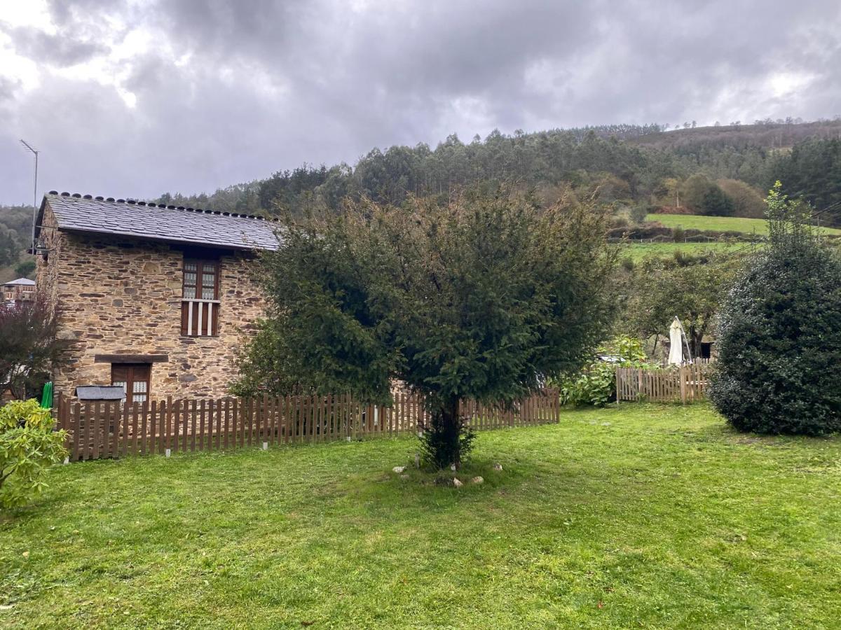 Casas Rurales Tareira En Taramundi Exterior foto