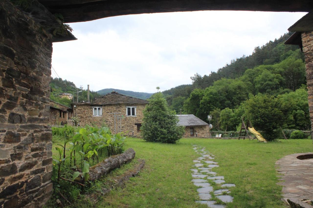 Casas Rurales Tareira En Taramundi Exterior foto